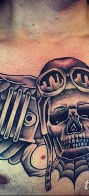 fotó egy dugattyús tetoválásról, dátum: 2018.03.02., 002 - tetoválódugattyú -