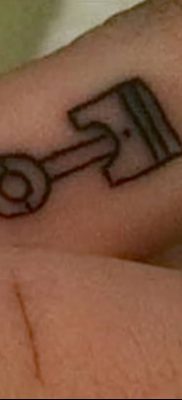 fotó egy dugattyús tetoválásról, 2018. 03. 02. №009 - tetoválódugattyú -