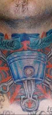 fotó egy dugattyús tetoválásról, 2018. 03. 02. №010 - tetoválódugattyú -