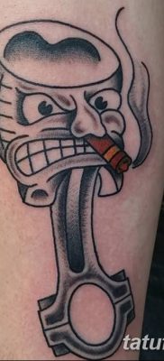 fotó egy dugattyús tetoválásról, 2018. 03. 02. №013 - tetoválódugattyú -