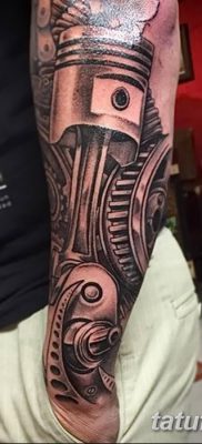 fotó egy dugattyús tetoválásról, 2018. 03. 02. №016 - tetoválódugattyú -