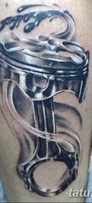 fotó egy dugattyús tetoválásról, 2018. 03. 02. №021 - tetoválódugattyú -