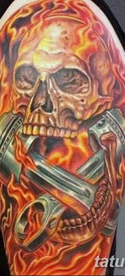 fotó egy dugattyús tetoválásról, 2018. 03. 02. №022 - tetoválódugattyú -