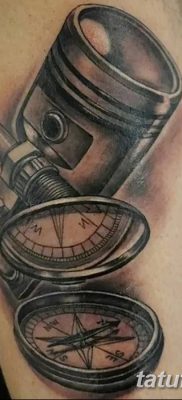 fotó egy dugattyús tetoválásról, 2018. 03. 02. №025 - tetoválódugattyú -