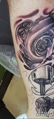 fotó egy dugattyús tetoválásról, 2018. 03. 02. №027 - tetoválódugattyú -