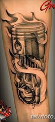 fotó egy dugattyús tetoválásról, 2018. 03. 02. №036 - tetoválódugattyú -