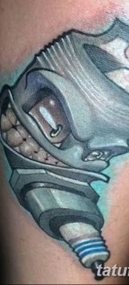 fotó egy dugattyús tetoválásról, 2018. 03. 02. №041 - tetoválódugattyú -