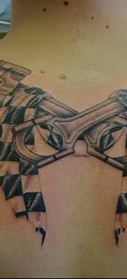 fotó egy dugattyús tetoválásról, 2018. 03. 02. №048 - tetoválódugattyú -