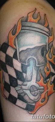 fotó egy dugattyús tetoválásról, 2018. 03. 02. №051 - tetoválódugattyú -