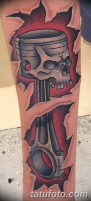 fotó egy dugattyús tetoválásról, 2018. 03. 02. №063 - tetoválódugattyú -