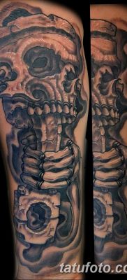 fotó egy dugattyús tetoválásról, 2018. 03. 02. №066 - tetoválódugattyú -