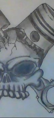 fotó egy dugattyús tetoválásról, 2018. 03. 02. №070 - tetoválódugattyú -