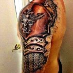 Tetovaža pravoslavnog križa na ramenu 5