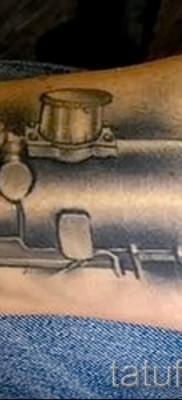 Fotó a tetováló látványról 8