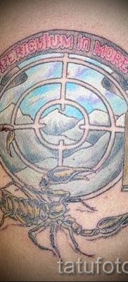 Fotó a tetováló látványról 4