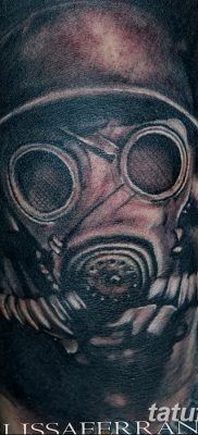 fotó a tetováló gázálarcról, dátum: 2017.08.08. 139. szám - Tetováló gázálarc_