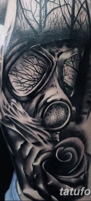 fotó a tetováló gázálarcról, dátum: 2017.08.08. 146. szám - Tetováló gázálarc_