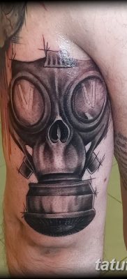 fotó a tetováló gázálarcról 2017.08.08. 147. szám - Tetováló gázálarc_