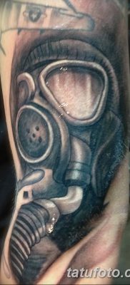 fotó a tetováló gázálarcról 2017.08.08. 153. szám - Tetováló gázálarc_