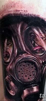 fotó a tetováló gázálarcról 2017.08.08. 154. szám - Tetováló gázálarc_