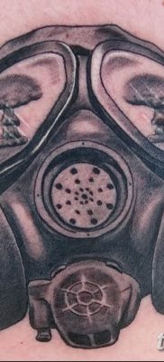 fotó a tetováló gázálarcról 2017.08.08. 156. szám - Tetováló gázálarc_