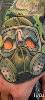 fotó a tetováló gázálarcról 2017.08.08. 168. szám - Tetováló gázálarc_