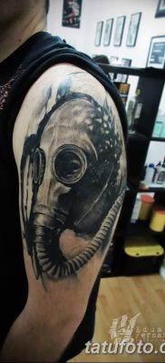 fotó a tetováló gázálarcról 2017.08.08. 182. szám - Tetováló gázálarc_