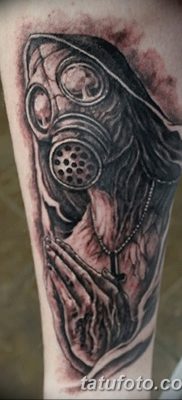 fotó a tetováló gázálarcról 2017.08.08. 183. szám - Tetováló gázálarc_