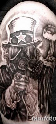 fotó a tetováló gázálarcról 2017.08.08. 186. szám - Tetováló gázálarc_