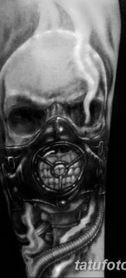 fotó a tetováló gázálarcról 2017.08.08. 190. szám - Tetováló gázálarc_