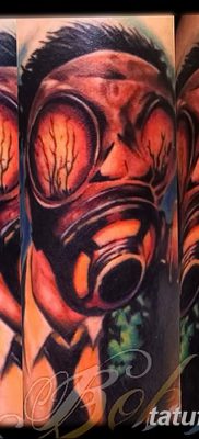 fotó egy tetováló gázálarcról, dátum: 2017.08.08. 031. sz. - Gázmaszk tetováláshoz_