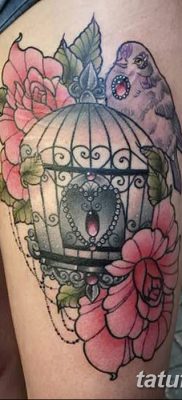 fotó a madár és ketrec tetoválásáról, kelt 2017. 08. 16 -án №010 - Tetovált madár és ketrec_