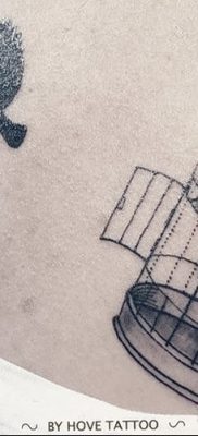 fotó madár és ketrec tetoválás kelt 2017. 08. 16. №027 - Tetovált madár és ketrec_