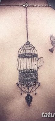 fotó a madár és ketrec tetoválásról, 2017. 08. 16 -án №037 - Tetovált madár és ketrec_