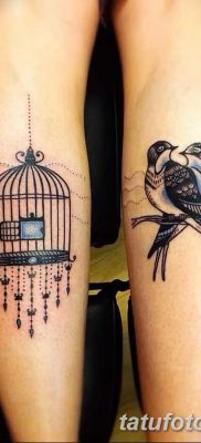 fotó a madár és a ketrec tetoválásáról, kelt 2017. 08. 16 -án №041 - Tetovált madár és ketrec_