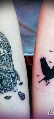 fotó a madár és ketrec tetoválásról, 2017. 08. 16 -án №047 - Tetovált madár és ketrec_