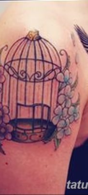 fotó madár és ketrec tetoválás kelt 2017.08.16. №049 - Tetovált madár és ketrec_