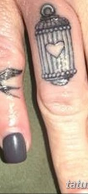 fotó a madár és ketrec tetoválásról, 2017. 08. 16 -án №065 - Tetovált madár és ketrec_