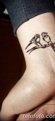 Fotó madártetoválásról a csuklón 2018.08.17. №119 - madár tetoválása a csuklón -