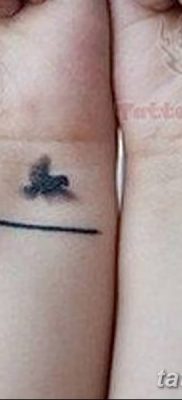 Fotó madártetoválásról a csuklón 2018.08.17. №147 - madár tetoválása a csuklón -