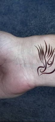 Fotó madártetoválásról a csuklón 2018.08.17. №198 - madár tetoválása a csuklón -