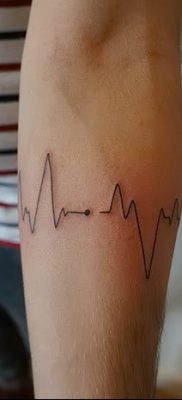 fotó tetoválás pulzusszám 2017.10.21 -től №074 - tetoválás pulzusszám -