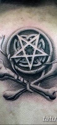 fotó az ötágú csillag tetoválásról, dátum: 2018.03.23. 002 -tetoválás ötágú csillag -