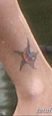 fotó az ötágú csillag tetoválásról, dátum: 2018.03.03. №040 -tetoválás ötágú csillag -
