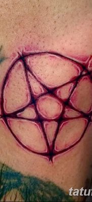 fotó az ötágú csillag tetoválásról, 2018.03.03. №041 -tetoválás ötágú csillag -