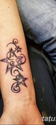 fotó az ötágú csillag tetoválásról, dátum: 2018.03.03. №057 -tetoválás ötágú csillag -