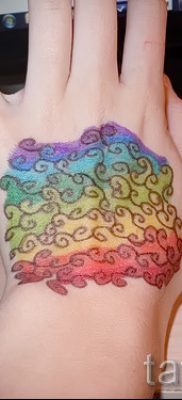 tatu-s-radugoj-foto-dlya-stati-pro-znachenie-radugi-v-tatu-074-tatufoto-ru