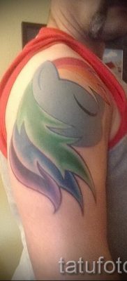 tatu-s-radugoj-foto-dlya-stati-pro-znachenie-radugi-v-tatu-072-tatufoto-ru
