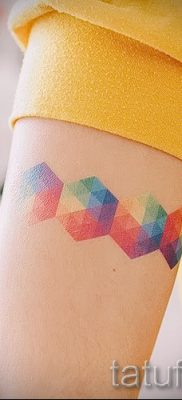 tatu-s-radugoj-foto-dlya-stati-pro-znachenie-radugi-v-tatu-069-tatufoto-ru