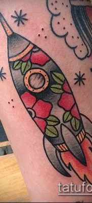 Fotó egy rakéta tetoválásról - 18072017 - példa - 065 Tetováló rakéta